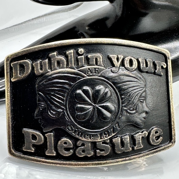 AE BUCKLE DISTRESS ( rare to find) - Picture 2 of 8